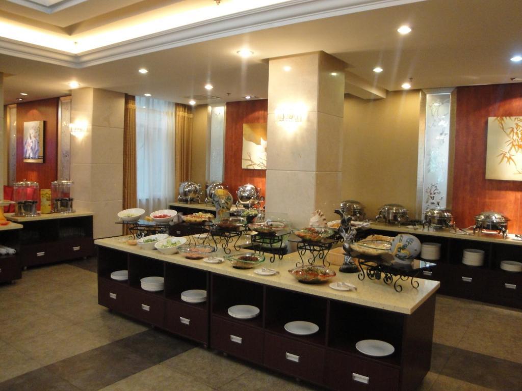 Overseas Chinese International Hotel Čching-tao Exteriér fotografie